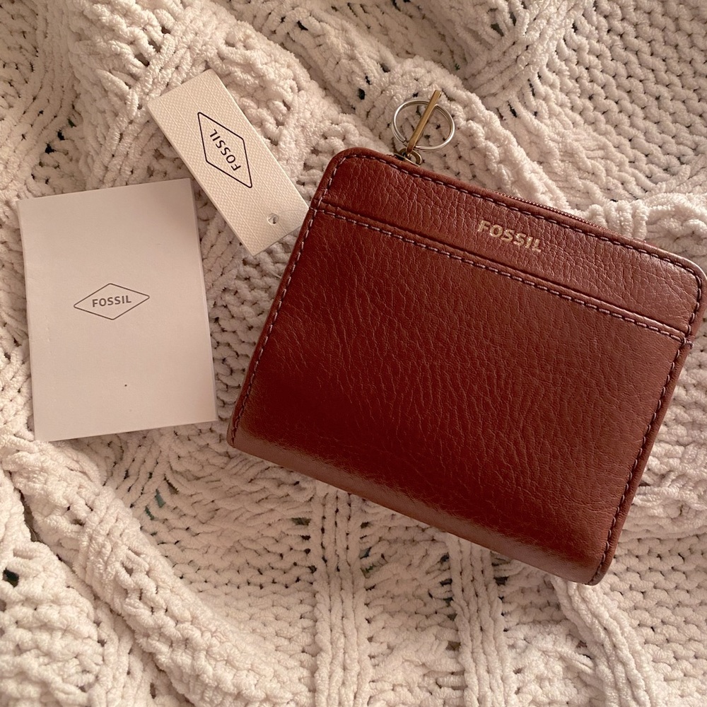 NWT Fossil Bifold Leather Wallet